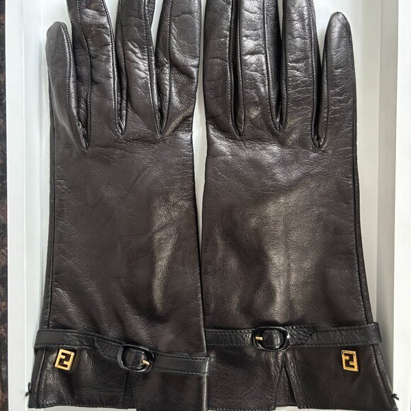 FENDI Lambskin Leather Gloves in Black, Silk Lining, Size 7 1/2